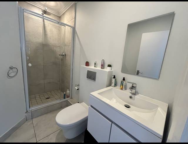 2 BEDROOM FLAT TO LET IN CRESTHOLME